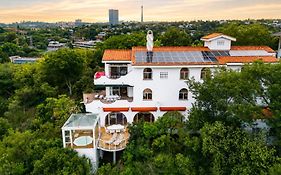 La Casa Blanca - Emmarentia, Johannesburg