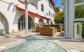 La Casa Blanca - Emmarentia, Johannesburg